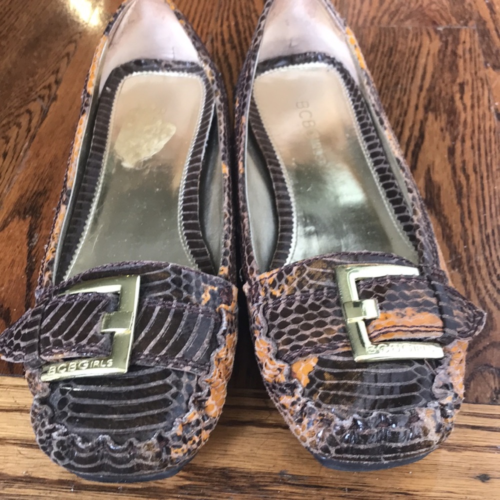BCBG leather shoes, size 6.5